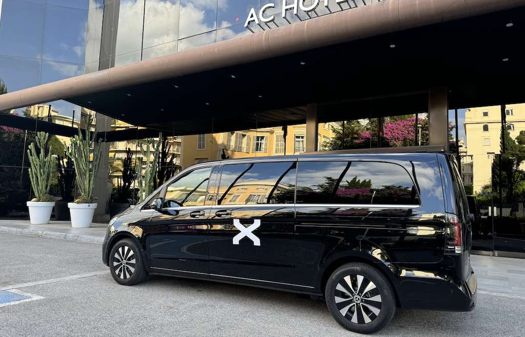 Service de transport en van et minivan à Cannes Nice Antibes pour événements professionnels
