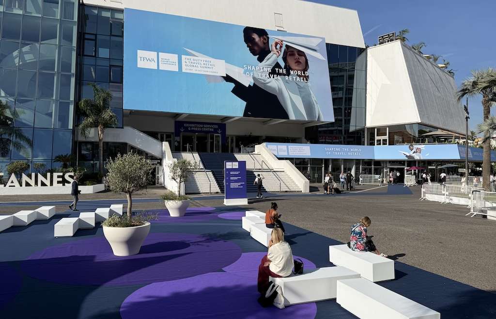 Réservation de Chauffeur Privé pour le TFWA Cannes | VTC & Transfert Aéroport Nice