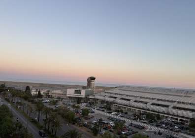Transfert Aéroport Nice – Cannes : prix, durée et réservation d’un chauffeur privé